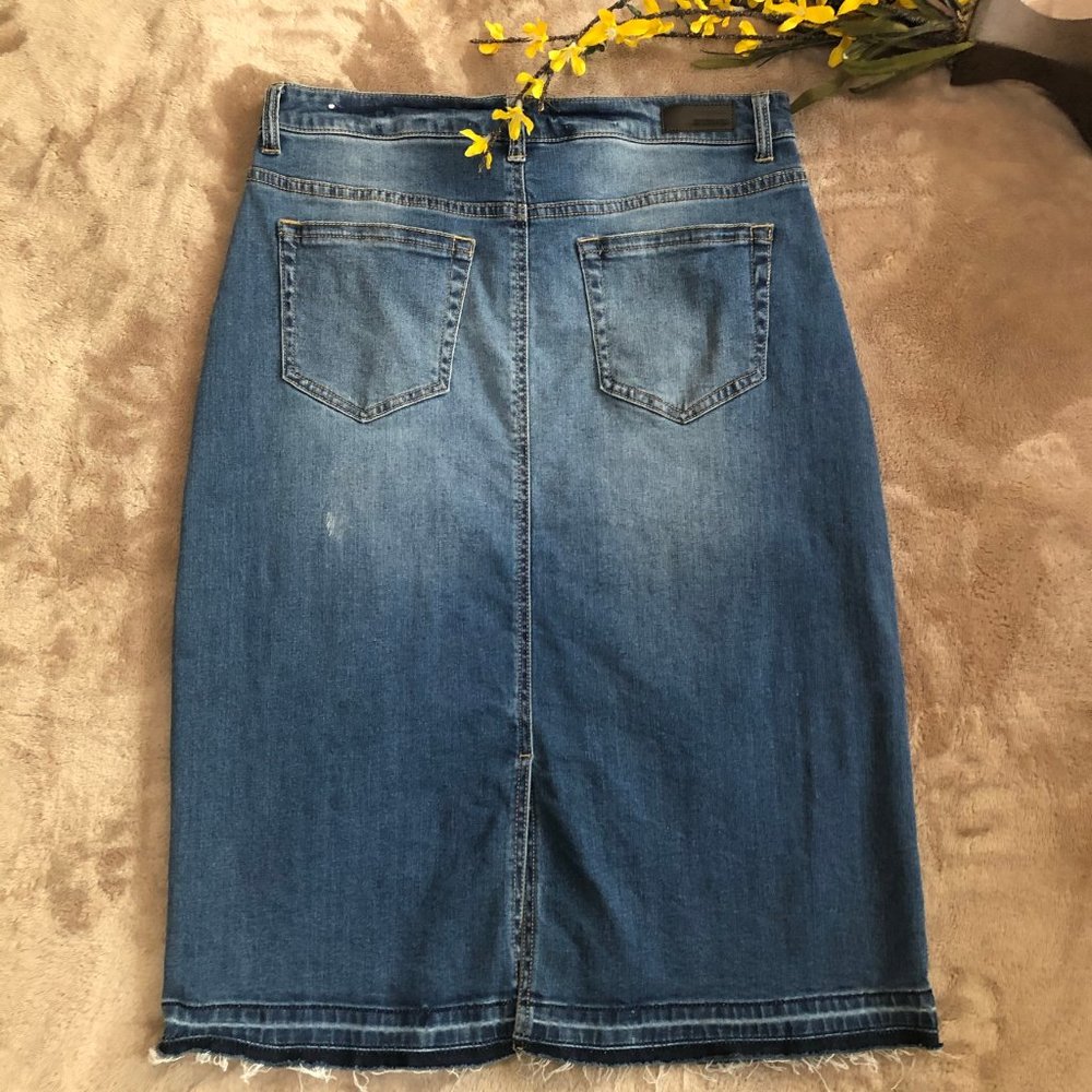 Kenneth Cole Reaction Moderna Denim Skirt - Picture 5 of 10
